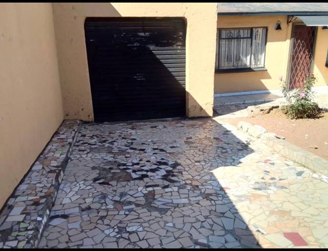 1 BEDROOM HOUSE FOR SALE IN ORLANDO